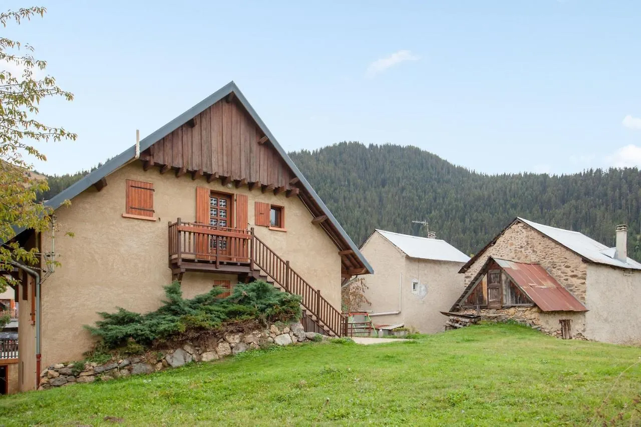 Studio Avec Jardin Amenage Et Wifi A La Garde A 8 Km Des Pistes Apartment