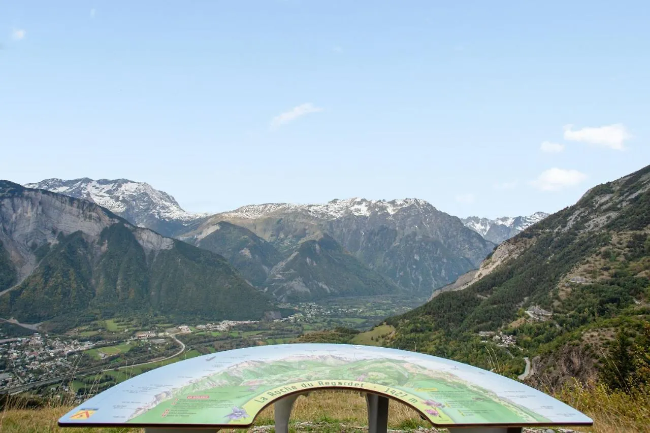 Studio Avec Jardin Amenage Et Wifi A La Garde A 8 Km Des Pistes Apartment 0*, La Garde (Isere)